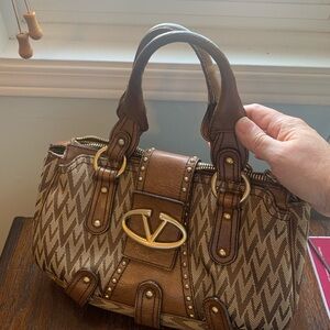 Authentic Valentino garavani